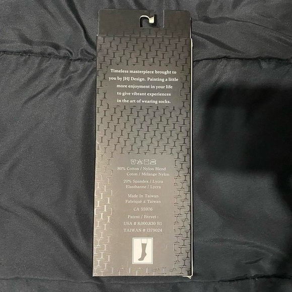 NIB Black & Red Marilyn Monroe Socks - Picture 3 of 6